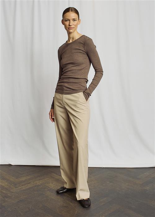 Se Bruun & Stengade BS Margrethe Regular Fit Top Kvinde Brown Toppe Str XXL - hos Magasin ved Magasin