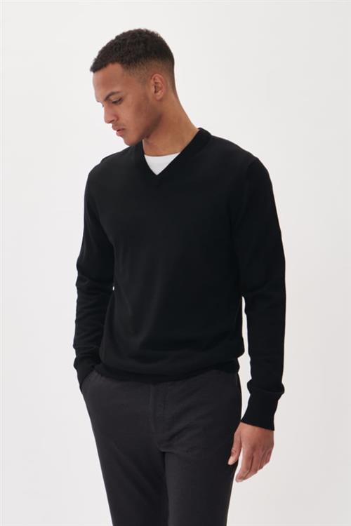 Se Matinique Maviggo Mand Black Sweaters Regular Fit Str S - hos Magasin ved Magasin