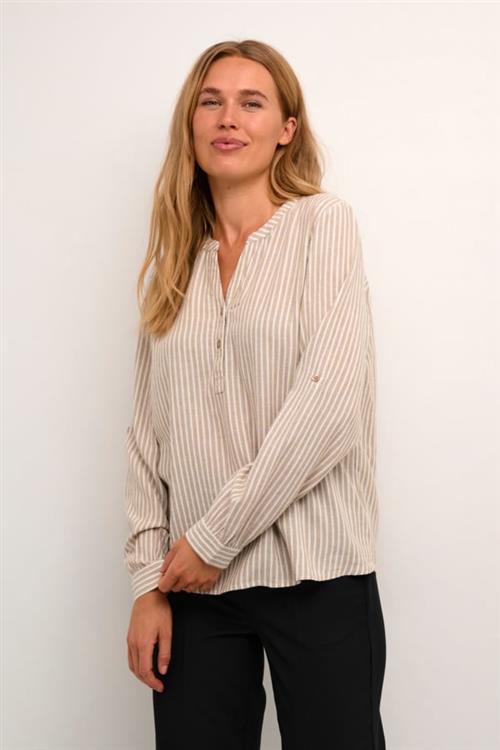 Se Kaffe Kamilia Blouse Kvinde Chinchilla/chalk Stripe Langærmede Bluser Str 44 - hos Magasin ved Magasin