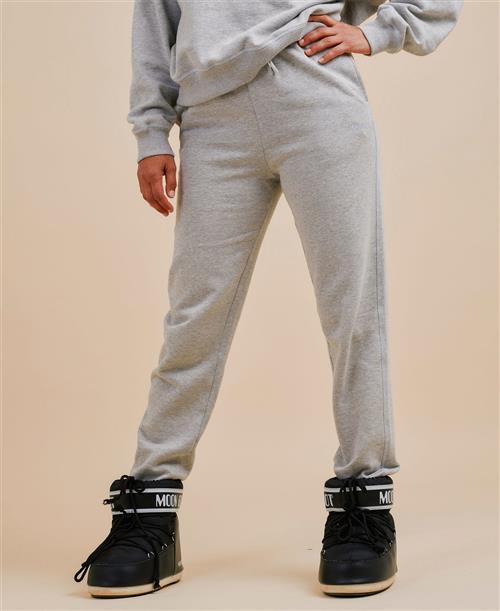 Se Cartel Copenhagen Blizzard Logo Sweatpants Grey Melange Kvinde Lysegrå Sweatpants Str XL - Bomuld hos Magasin ved Magasin