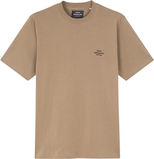 Se Mads Nørgaard - Copenhagen Cotton Jersey Frode Emb Logo Tee Mand Brun Kortærmede T-shirts Str S - hos Magasin ved Magasin