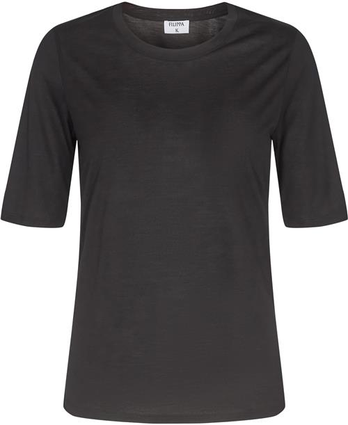 Se Filippa K Elena Tee Kvinde Black Kortærmede T-shirts Str XL - hos Magasin ved Magasin