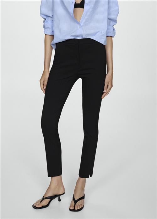 Se MANGO Cropped Slimfit Trousers Kvinde Black Bukser Med Smalle Ben Str 44 - hos Magasin ved Magasin