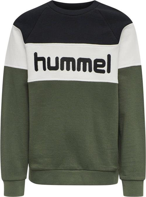 Se Hummel Claes Sweatshirt 128 - Sweatshirts & Hættetrøjer Bomuld hos Magasin ved Magasin