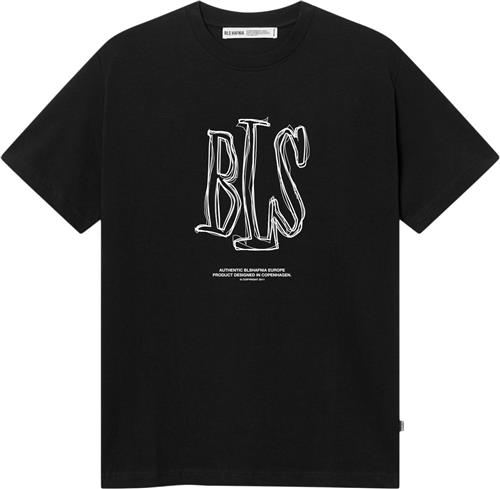 Se BLS Hafnia Handwritten Capital Tshirt Mand Black Kortærmede T-shirts Regular Fit Str S - Bomuld hos Magasin ved Magasin