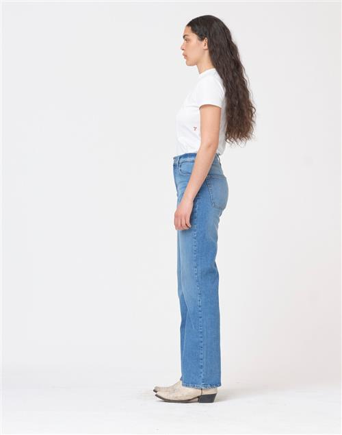 Tomorrow Brown Straight Jeans Wash Iowa Kvinde Denim Blue Straight Jeans Str 25 / 32'' - hos Magasin