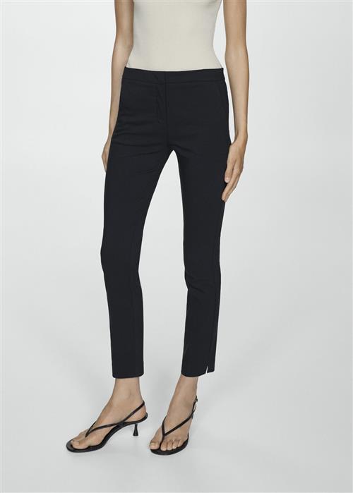 Se MANGO Cropped Slimfit Trousers Kvinde Navy Bukser Med Smalle Ben Str 40 - hos Magasin ved Magasin