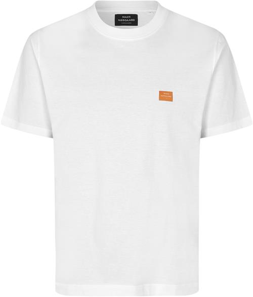 Se Mads Nørgaard - Copenhagen Cotton Jersey Frode Emb Logo Tee Mand Hvid Kortærmede T-shirts Str S - Bomuld hos Magasin ved Magasin