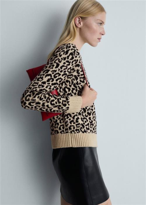 Se MANGO Leopard Jumper With Contrasting tri Kvinde Light Beige Sweaters Str M - hos Magasin ved Magasin