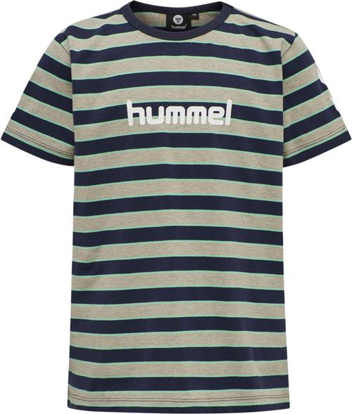 Se Hummel Ajax Tshirt 128 - T-shirts Bomuld hos Magasin ved Magasin