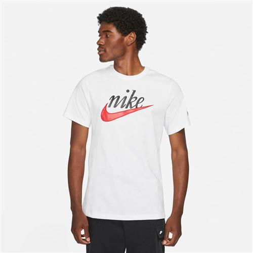 Nike Sportswear T Shirt XL - T-shirts hos Magasin