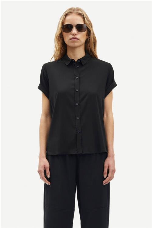 Samsøe Samsøe Majan ss Shirt 9942 Kvinde Black Kortærmede Skjorter Str L - Viskose hos Magasin