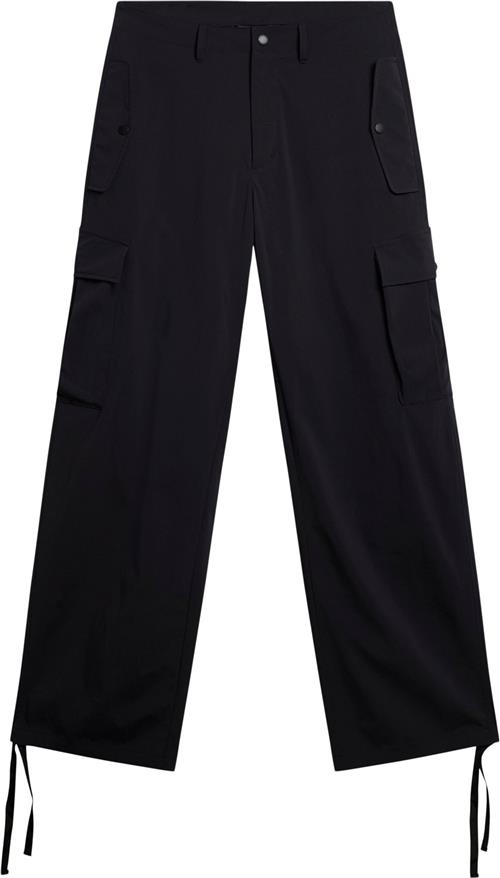 Se J. Lindeberg Cosmo Tech Cargo Pants Mand Sort Cargo Bukser Str S - hos Magasin ved Magasin