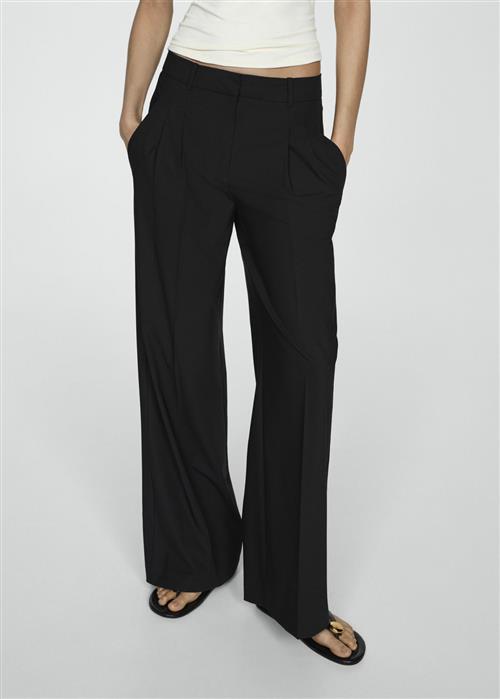 MANGO Pleated Straight Trousers Kvinde Black Bukser Str 42 - hos Magasin