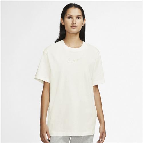 Se Nike Sportswear Boyfriend T Shirt S - Trænings T-shirts hos Magasin ved Magasin