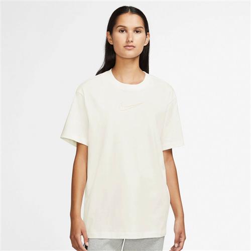 Se Nike Sportswear Boyfriend T Shirt M - Trænings T-shirts hos Magasin ved Magasin