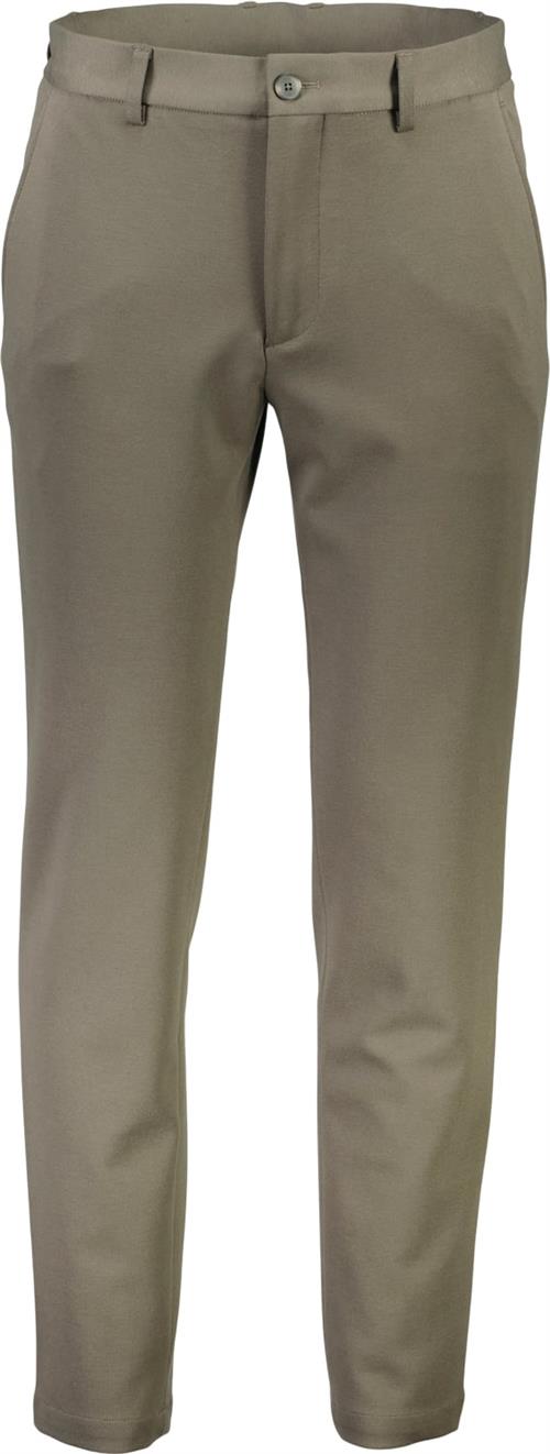 Se Lindbergh Superflex Pants Mand Grøn Habitbukser Str S - hos Magasin ved Magasin