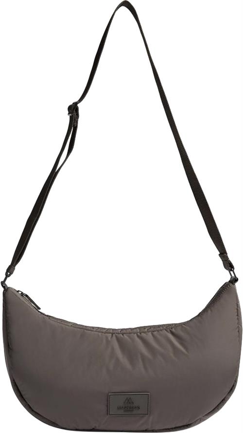 Se Markberg Cloudmbg Sling Bag, Recycled, Major Brown ONE SIZE - Skuldertasker hos Magasin ved Magasin