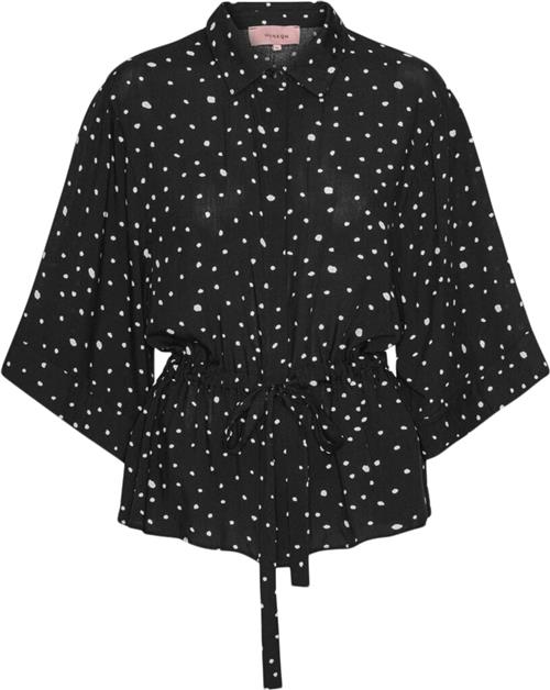 HUNKØN Kris Kimono Shirt Kvinde Black W/white Dots Skjorter Str XS - hos Magasin