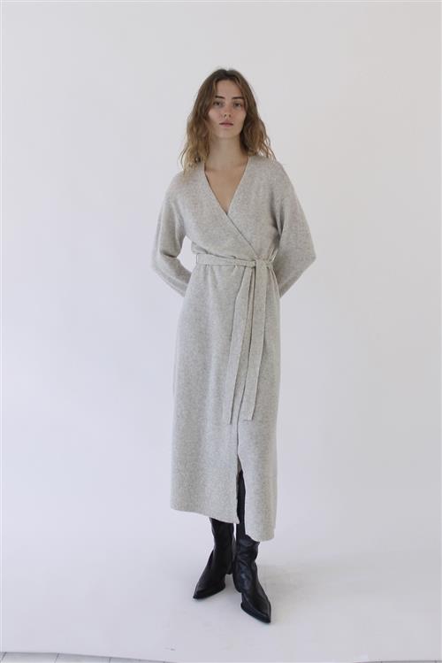 Se Designers Remix Carmen Robe Dress Kvinde 609 Sweaters Str XL - hos Magasin ved Magasin