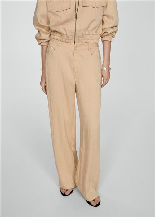 Se MANGO Flowy Straightfit Trousers Kvinde Light Beige Bukser Med Lige Ben Str 34 - hos Magasin ved Magasin