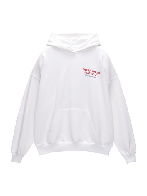 Se Pull&Bear Sweatshirt  røgblå / rød / hvid ved About You