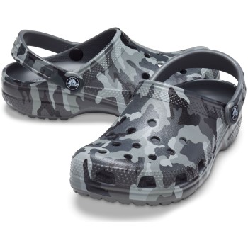 Se Crocs Classic Printed Camo Clog Grå US M11 (EU 45-46) ved Timarco