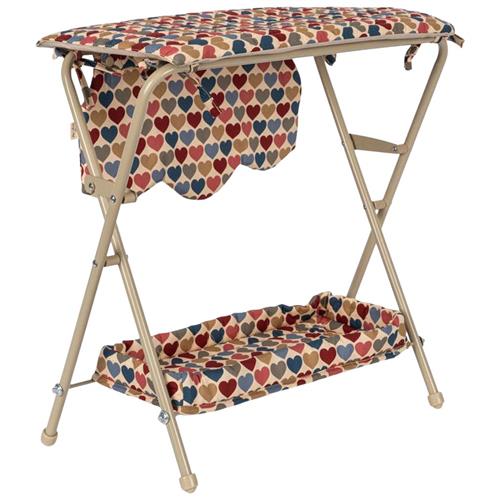 Se Konges Sløjd Doll Changing Table Coeur Bisous Dukke skifebord Coeur Bisous | Rød | 01 ved Babyshop