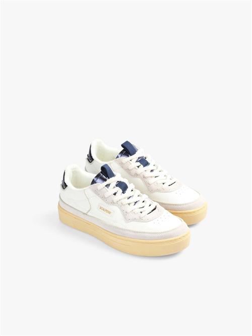 Se Scalpers Sneaker low 'Botto'  beige / elfenben / navy ved About You