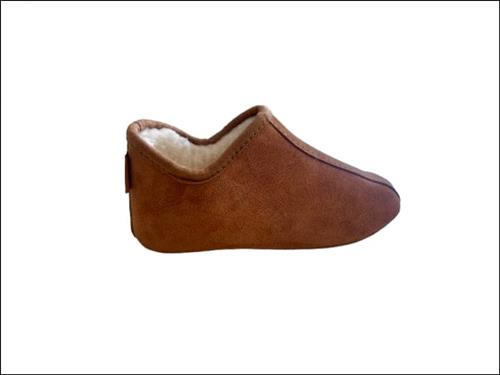 Se Royal Slippers Peter Pan Young Kvinde Cognac Hjemmesko Str 29 - hos Magasin ved Magasin