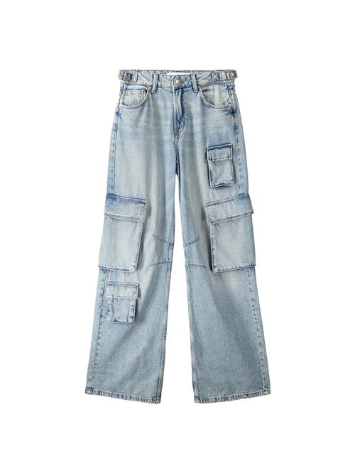 Se Bershka Cargojeans  lyseblå ved About You