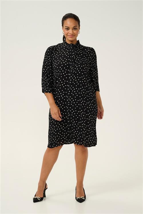 Kaffe Curve Kcvilna Ami Shirt Dress Kvinde Black/white Dot Midi Kjoler Str 42 - Viskose hos Magasin