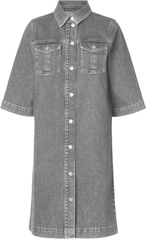 Selected Femme Slfkaya SS Midi Denim Dress Kvinde Grå Korte Kjoler Str 38 Denim - hos Magasin