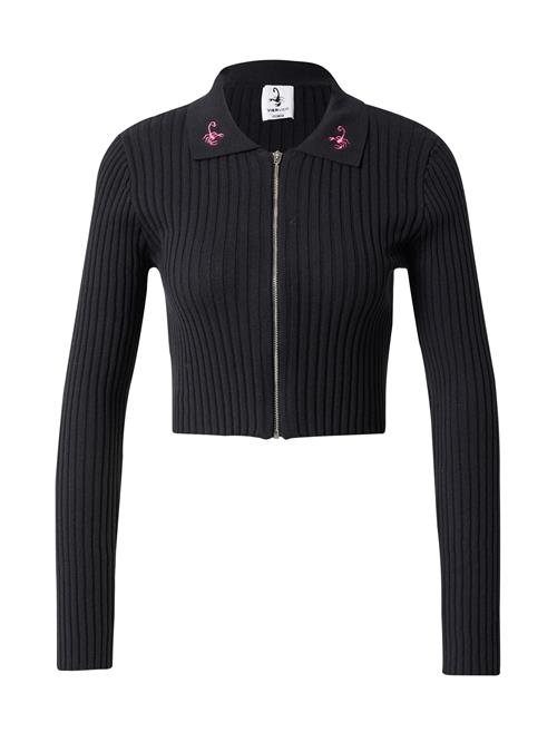 Se VIERVIER Cardigan 'Ashley'  pink / sort ved About You