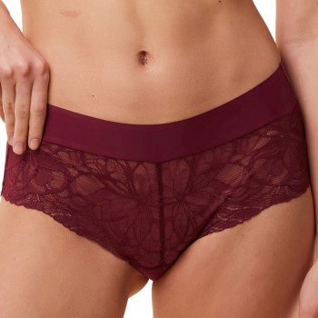 Triumph Trusser Body Make-Up Illusion Lace Shorty Vinrød  38 Dame