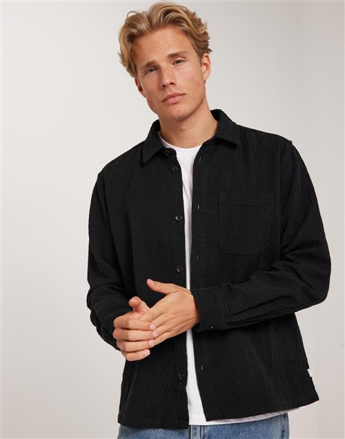 Se Les Deux Kevin Textured Shirt Overshirts Sort ved NLY Man