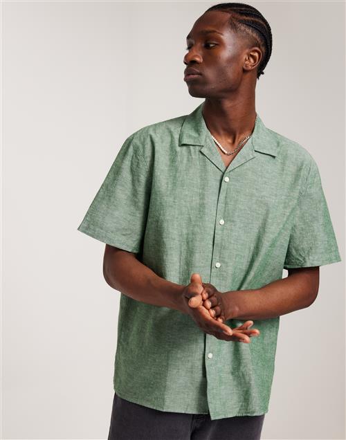 Selected Homme Slhrelaxnew-Linen Shirt Ss Resort Hørskjorter Grøn