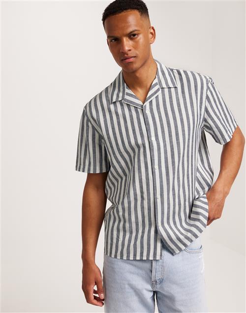 Selected Homme Slhrelaxnew-Linen Shirt Ss Resort Hørskjorter Ternet/Stribet