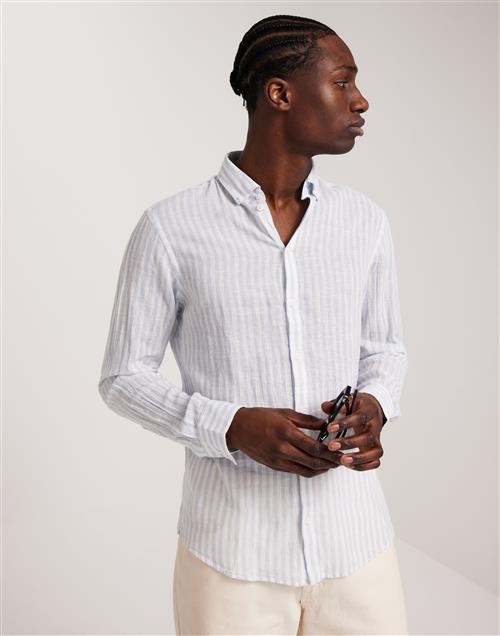 Casual Friday CFAnton LS BD striped linen mix shirt Hørskjorter Blå