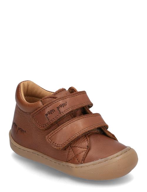 Se Pom Pom First™ Sport Velcro Shoe Pom Pom Brown ved Booztlet