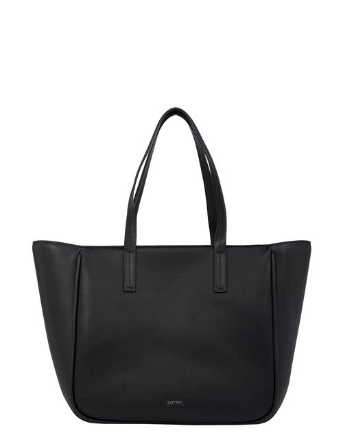 Se Calvin Klein Ck Refine Medium Shopper_Pbl Calvin Klein Black ved Booztlet