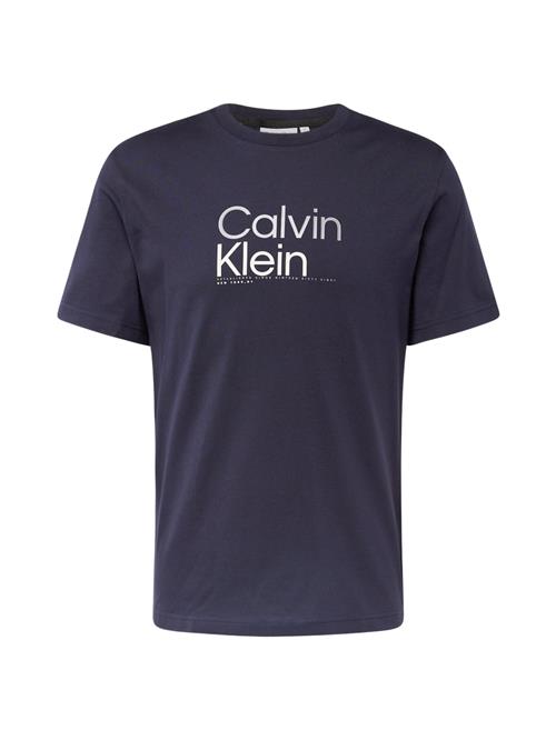 Se Calvin Klein Bluser & t-shirts  marin / grå / hvid ved About You