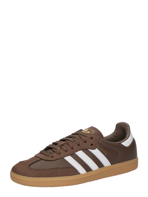 Se ADIDAS ORIGINALS Sneaker low 'Samba'  brun / hvid ved About You