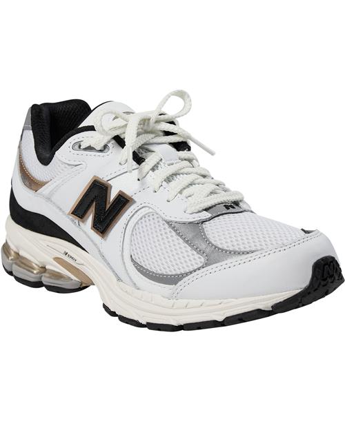 Se New Balance New Balance 2002r Mand White Sneakers Str 37.5 - hos Magasin ved Magasin