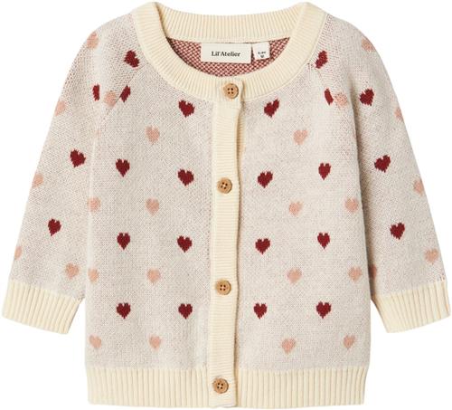 Se Lil' Atelier Nbfsaran LS Knit Card Heart LIL Str 62 - Turtledove Strik hos Magasin ved Magasin