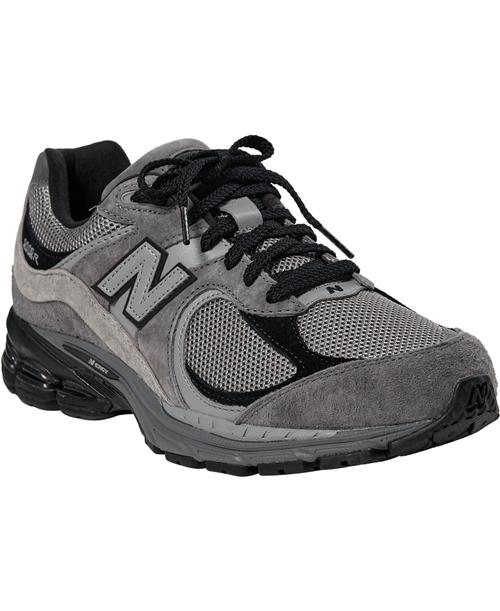 Se New Balance New Balance 2002r Mand Grey Sneakers Str 42 - hos Magasin ved Magasin