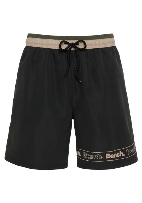 BENCH Badeshorts  beige / oliven / sort