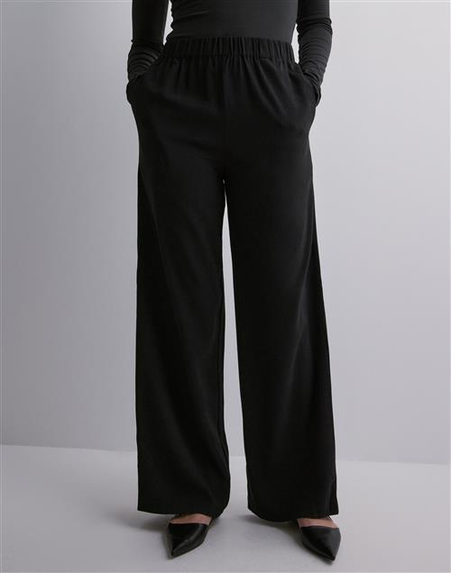 Se Selected Femme - Sort - Slftinni-Relaxed Mw Wide Pant N Noo ved Nelly