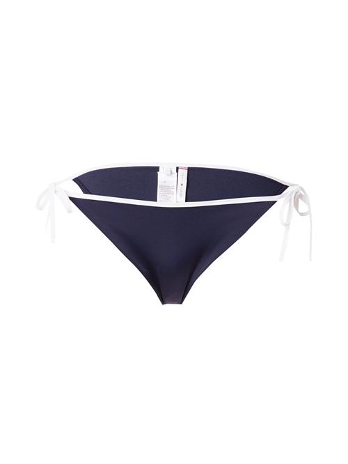 Se Tommy Hilfiger Underwear Bikinitrusse 'CHEEKY'  mørkeblå / hvid ved About You