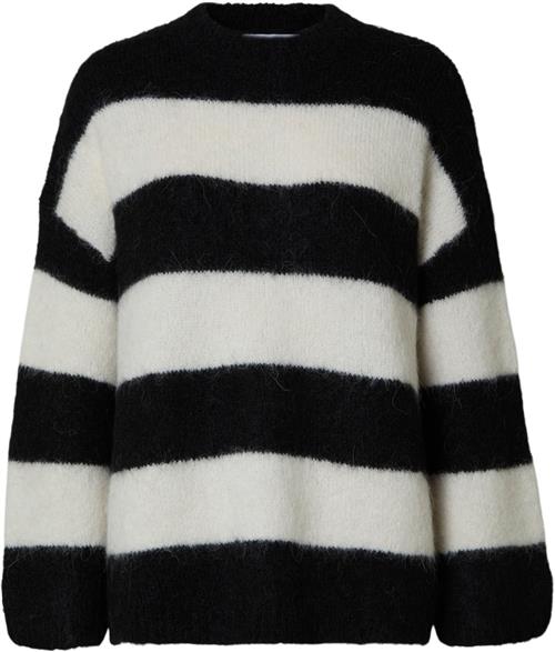 Se Selected Femme Slfgabella LS Wool Knit Oneck Camp Kvinde Sort/hvid Sweaters Loose Fit Str S - hos Magasin ved Magasin